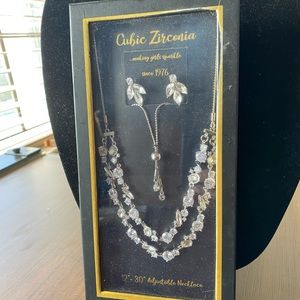 NIB CZ RHINESTONE EARRINGS & Necklace Set